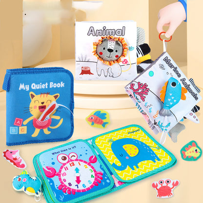 Stoff-Beschäftigungsbuch, am Kinderwagen befestigt, für mobiles Spielvergnügen von Kleinkindern während Reisen oder Bauchzeit